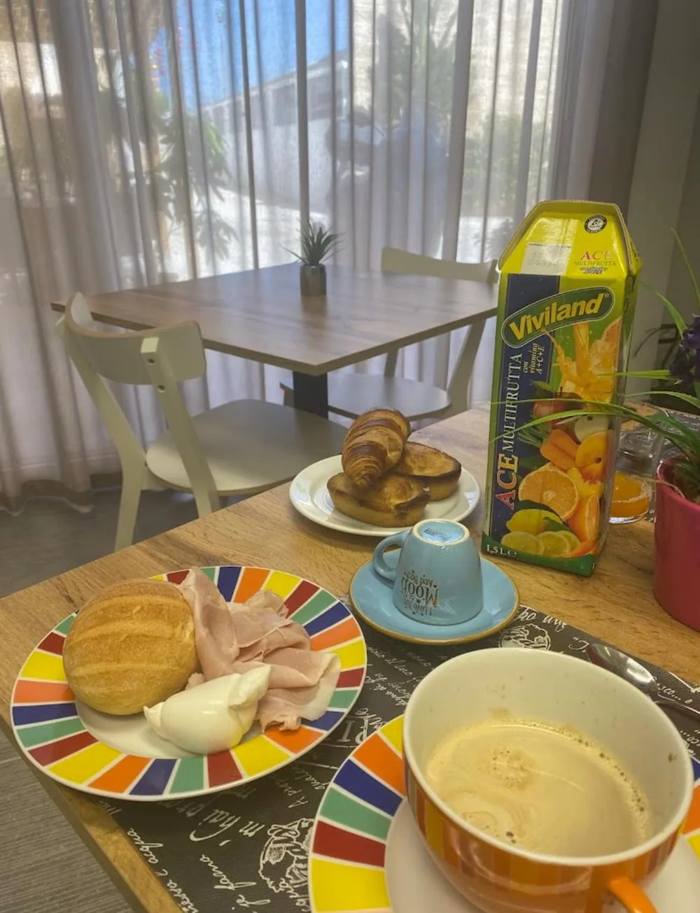 Colazione Dear Mary — pasticciotti e prodotti locali